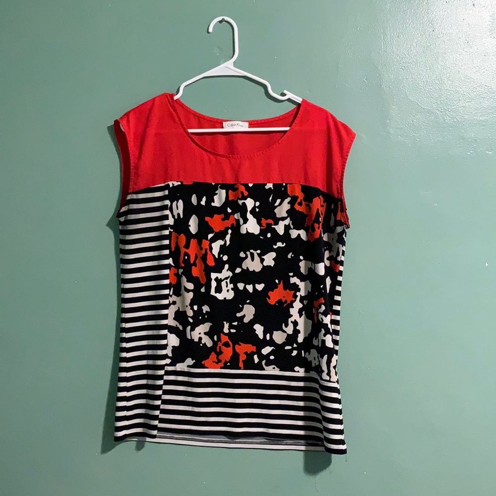 Calvin Klein Red-Orange Black & White Sleeveless Striped Shirt in Size Large